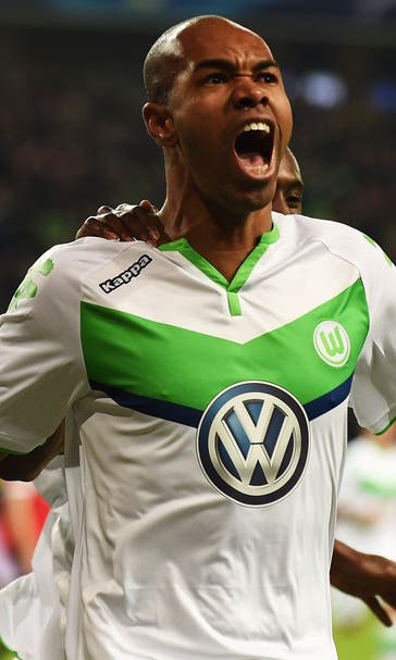 Naldo joins Schalke on free from rivals Wolfsburg